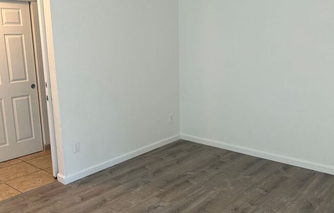 2 beds, 1 bath, 930 sqft, $1,975, Unit S3