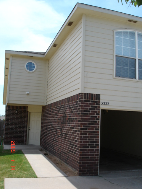 3320-3322 Ridgecrest Cir