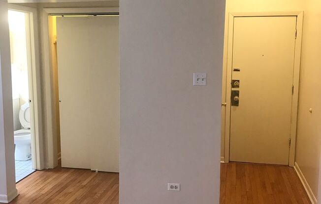 Studio, 1 bath, 550 sqft, $1,150, Unit 7722-2B