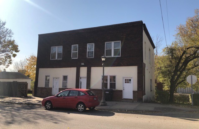 217-219 Bates Ave