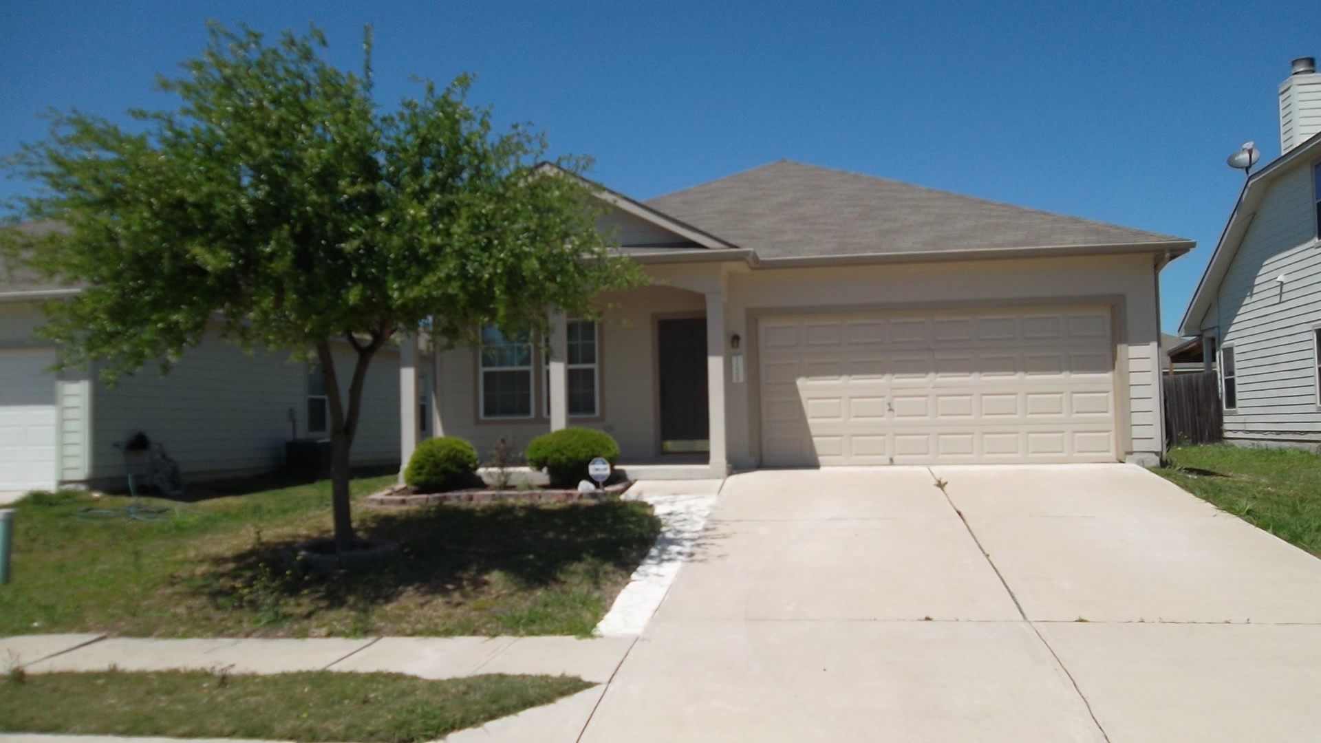 Great updated 3/2/2 home in Wildhorse Creek Ready for Move In