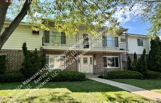 4315 N 104 ST