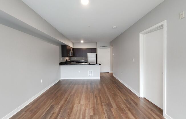 1 bed, 1 bath, 679 sqft, $2,605, Unit 404