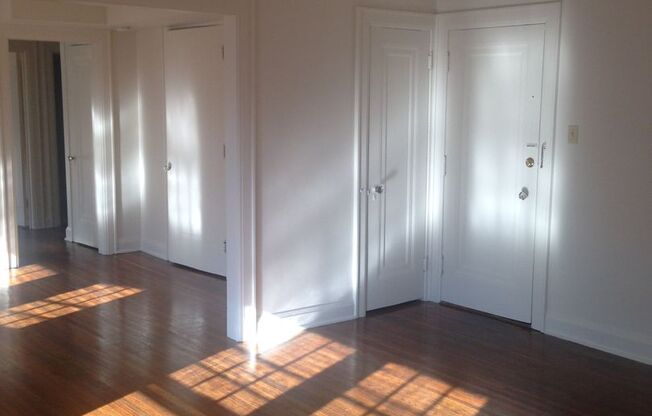 1 bed, 1 bath, 615 sqft, $1,015, Unit 1544-205