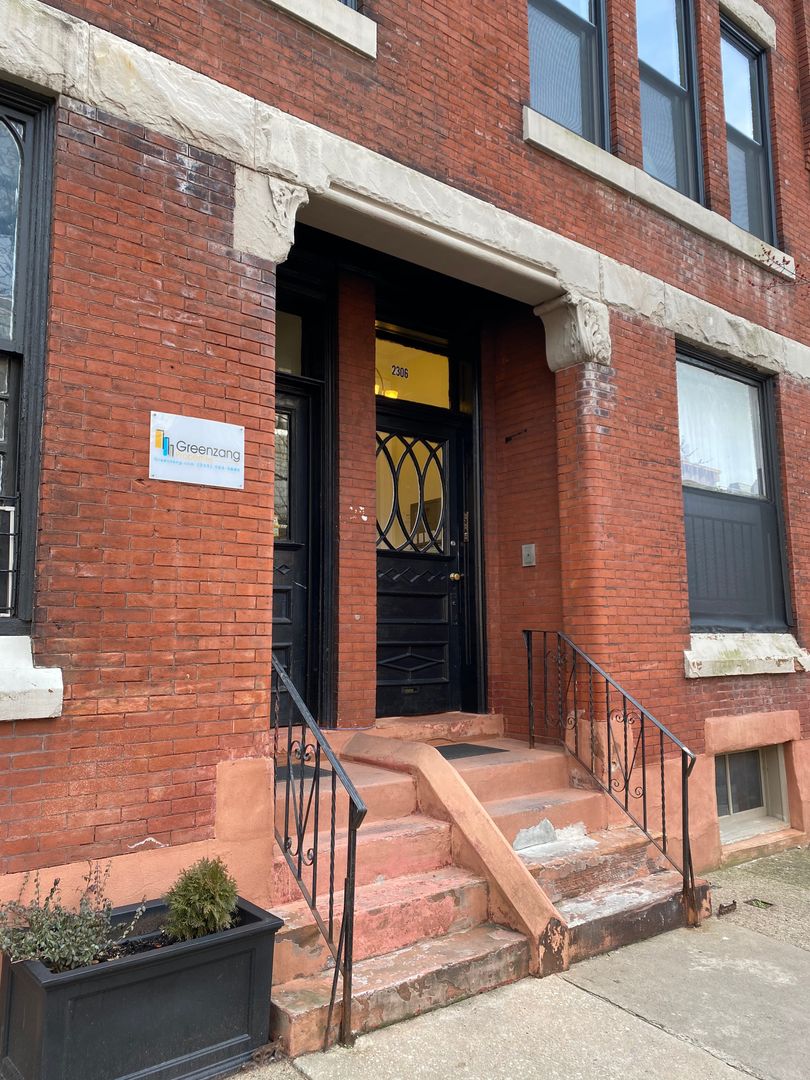 2304-08 Locust Street