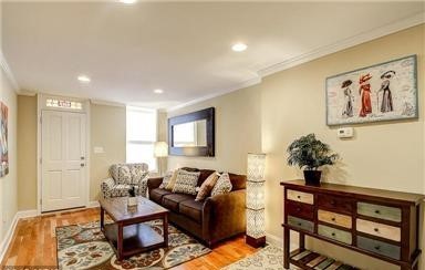 Gorgeous 2 Bedroom + Den Townhome in Canton - MUST SEE!!!