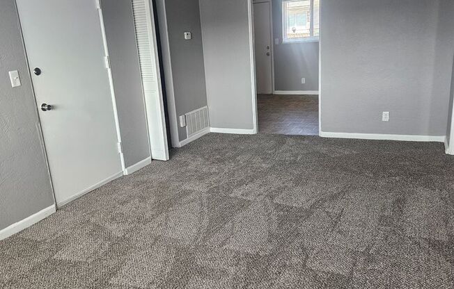 2 beds, 1 bath, 750 sqft, $1,070, Unit B03 1024 15