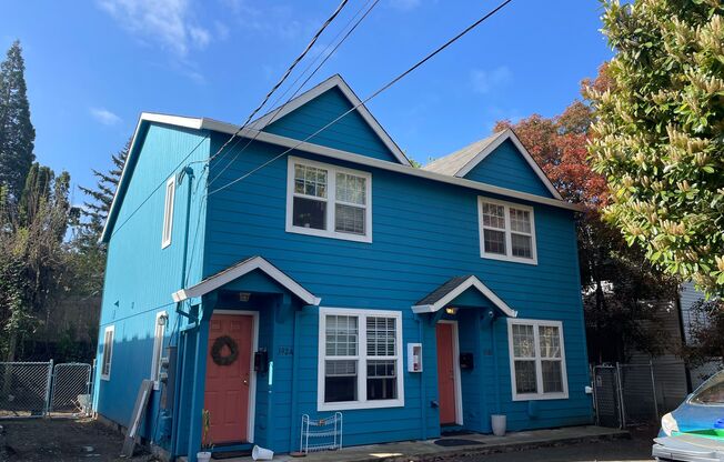 3924 &amp; 3920 SE Gladstone St
