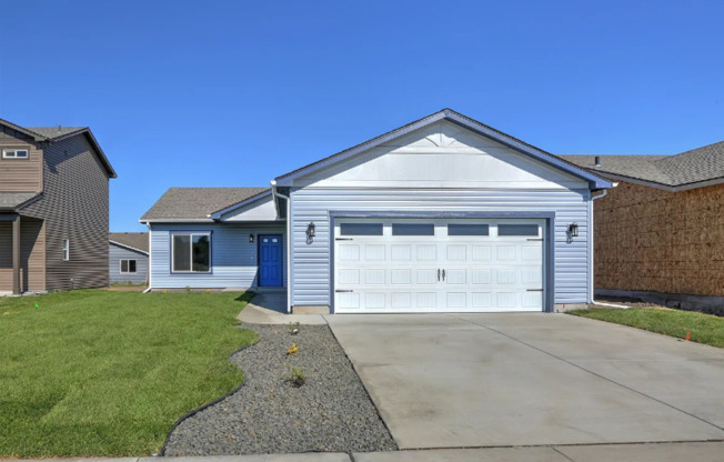 Stunning 2 Bed, 2 Bath Cul-de-sac Rancher in West Plains!