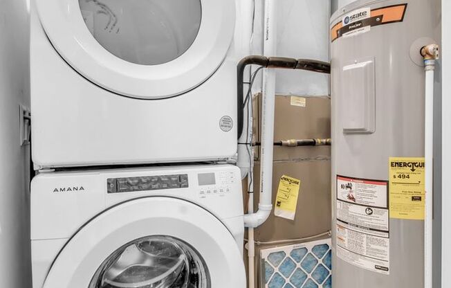 2 beds, 2 baths, 1,021 sqft, $2,000, Unit 2400-318