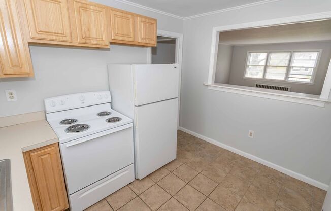 2 beds, 1 bath, $1,795, Unit V-18-2