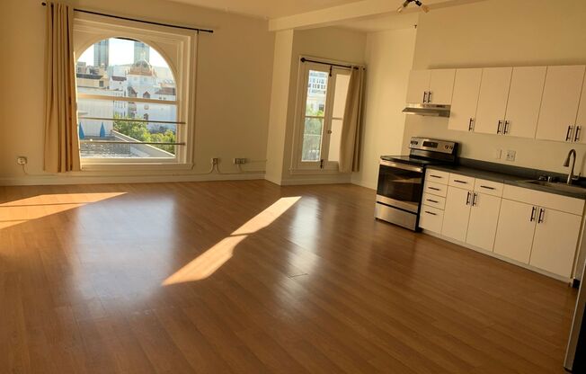 1 bed, 1 bath, 631 sqft, $2,445, Unit 1023-404