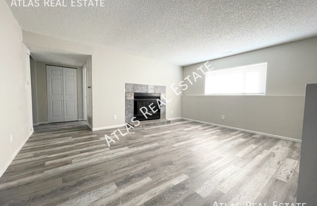 2 beds, 1 bath, $1,325