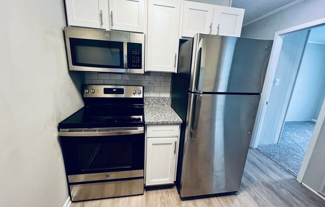 2 beds, 1.5 baths, 990 sqft, $999, Unit 4420-H