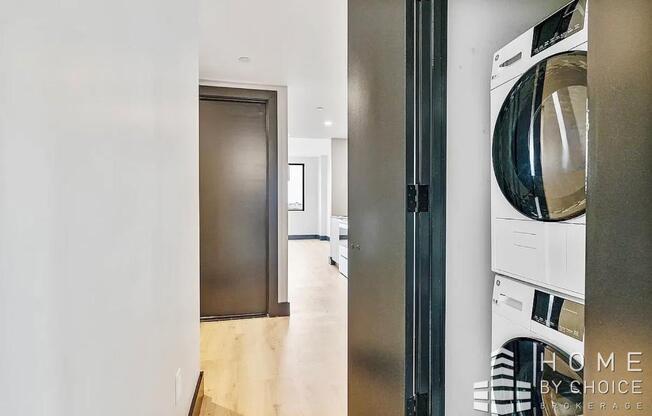 1 bed, 1 bath, $2,800, Unit 1I