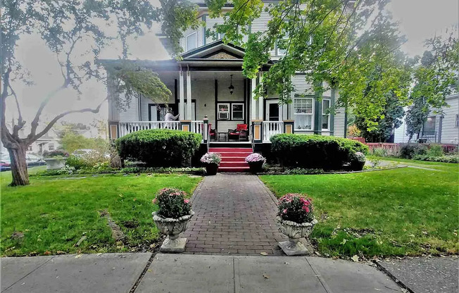 2005 West 2nd