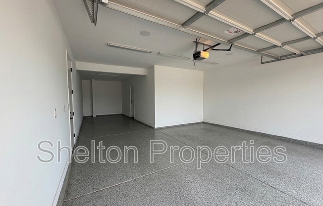 5217 N 79 DR
