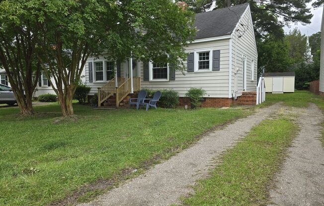 Adorable Haymount Cottage with 2 Bedrooms & 1 Bath.