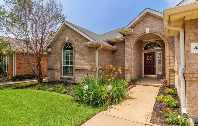 Completely renovated Craftsman home in North Oak Cliff!