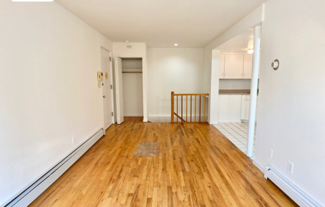 1 bed, 1.5 baths, 700 sqft, $2,500, Unit 1A