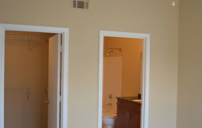 2 beds, 2.5 baths, $2,200, Unit # 2133