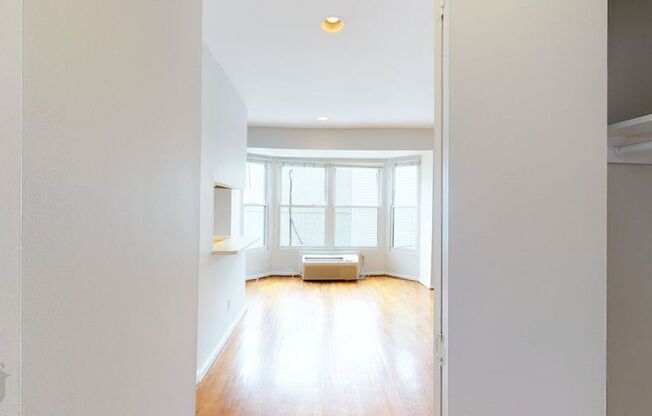 2300 18th Street NW Unit 207