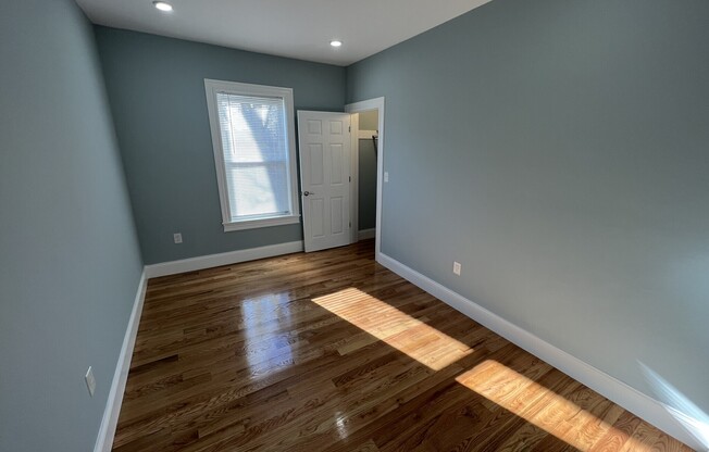 379 OXFORD ST
