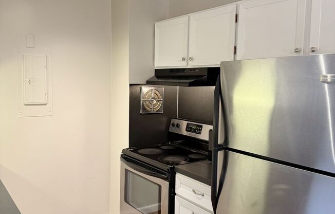2 beds, 1 bath, 742 sqft, $1,750, Unit 202