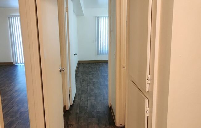 1 bed, 1 bath, 700 sqft, $1,045, Unit 05B