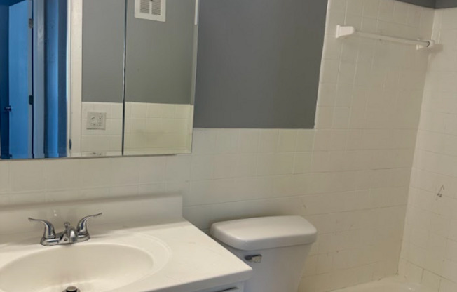 2 beds, 1 bath, 750 sqft, $1,349, Unit 1624-12
