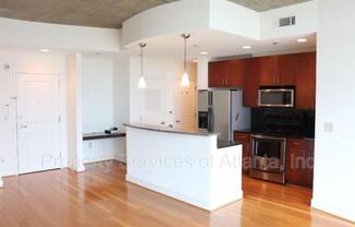 950 W Peachtree St