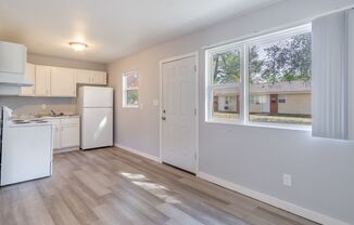 2 beds, 1 bath, 600 sqft, $900, Unit 5601-B