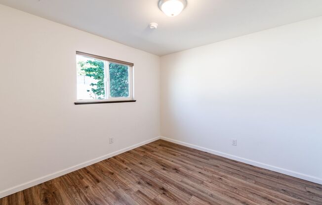 3 beds, 1 bath, $2,191