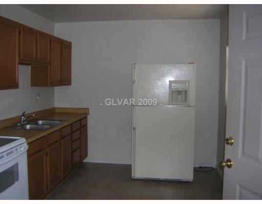 2 beds, 1 bath, $1,250