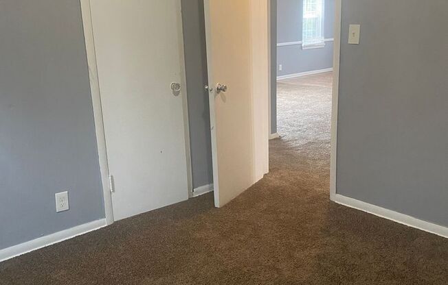 2 beds, 1 bath, 750 sqft, $850