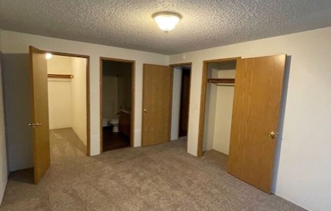2 beds, 2 baths, 1,027 sqft, $1,450, Unit 86
