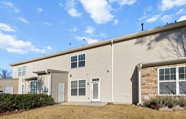 3 Bedroom - Cary Townhome in Central Location!!! Close to 540 and Research Triangle Park!
