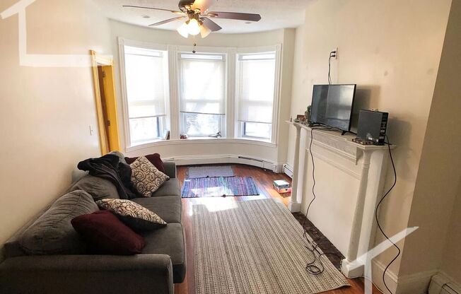 HOT MISSION HILL LISTING!!!!