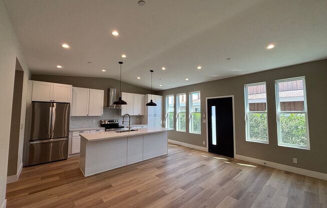 716 Center St