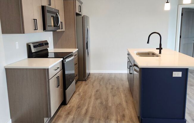 2 beds, 2 baths, 1,028 sqft, $1,700, Unit 312