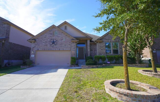 Immaculate Rental Now Available in Cibolo! Realtor Commission: $500