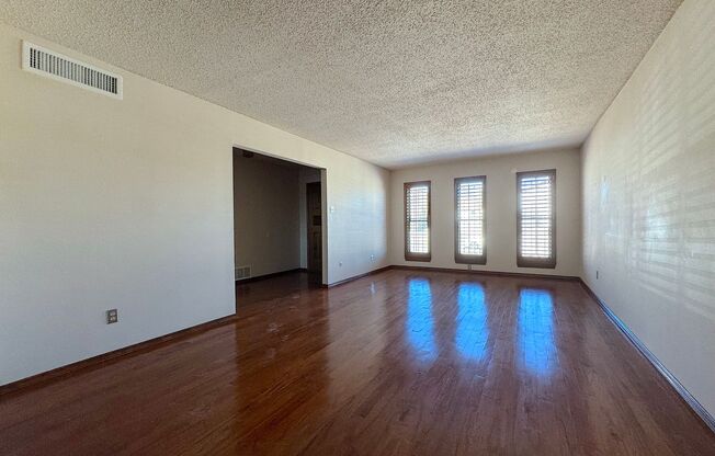 Northeast El Paso 3 Bed Refrig A/C with Panoramic VIews!