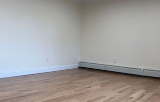 Charming 2 Bedroom-No Broker Fee