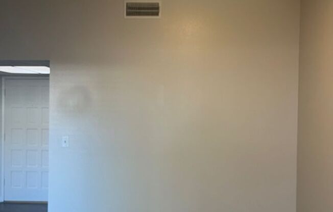 2 beds, 2 baths, $1,750, Unit 817-36