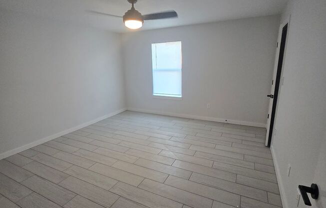 2 beds, 2 baths, $1,500, Unit 802
