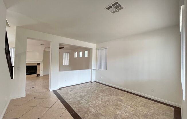 Desirable Summerlin Home 4 Bedrooms 2.5 Bathrooms!