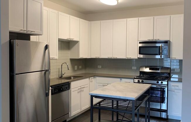 1 bed, 1 bath, 795 sqft, $2,190, Unit 319