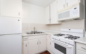 1 bed, 1 bath, $1,795, Unit 28