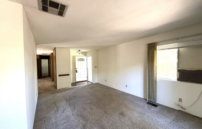Great location near the heart of Atascadero Month to Month, no year lease