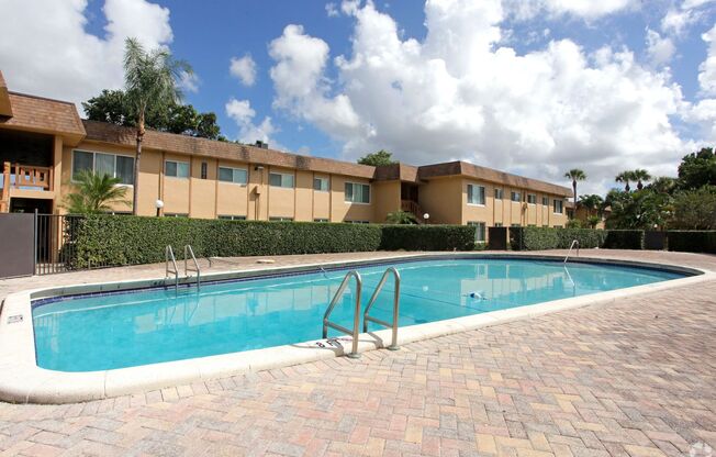 3 beds, 1.5 baths, 957 sqft, $2,099, Unit 2805-202